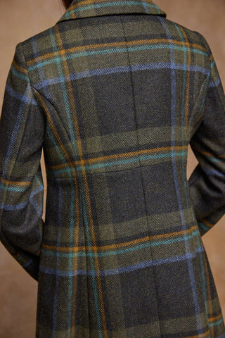 NEU: Kurzer Tweedmantel kariert