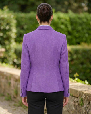 Der Blazer ist von hinten abgebildet.
