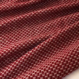 Dicke Wolldecke in rot im Tabby Design