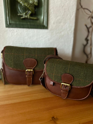 Tweed Saddle Bag Handtasche gross classic green